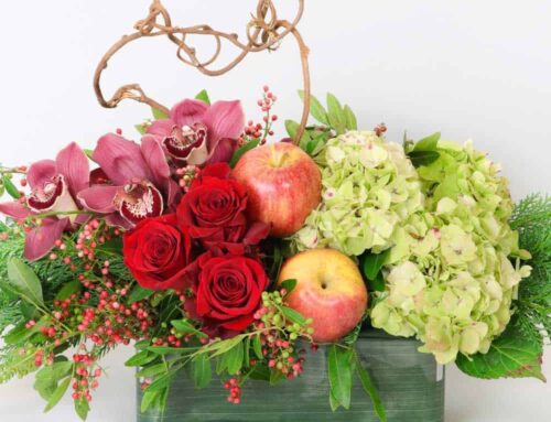 Luxurious, Upscale Christmas Table Centerpieces